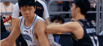 程博：杨瀚森称NBA的对峙  更文明 让在场记者们对CBA产生了兴趣