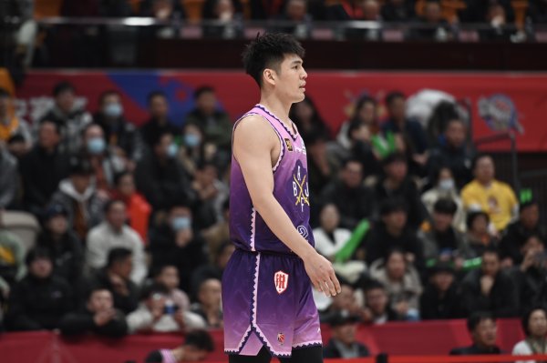 媒体人:陈国豪接近超级B类合同转会广东 广东送还王少杰+转会费 媒体人:陈国豪接近超级B类合同转会广东 广东送还王少杰+转会费