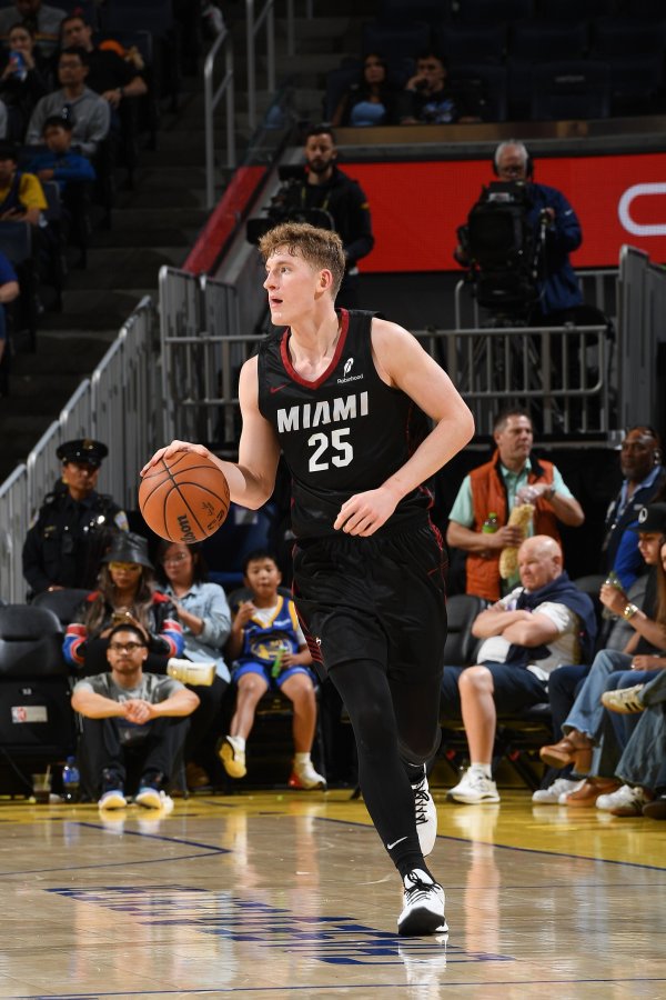 德拉季奇：对亚库乔尼斯进行了技术指导 帮他适应更快赛事  节奏