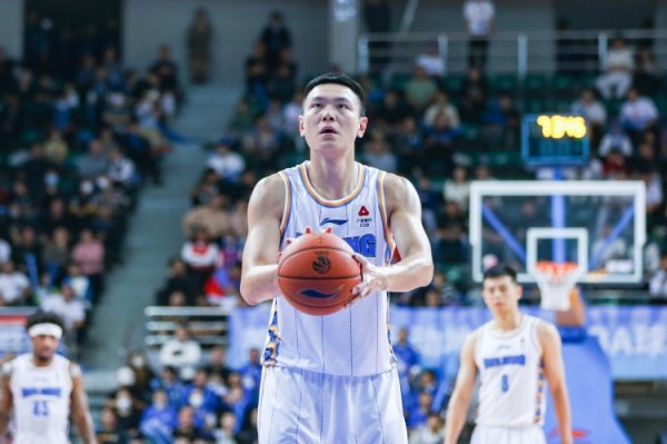 队史三分王！朱彦西北京生涯砍下4338分1732篮板球   命中968记三分