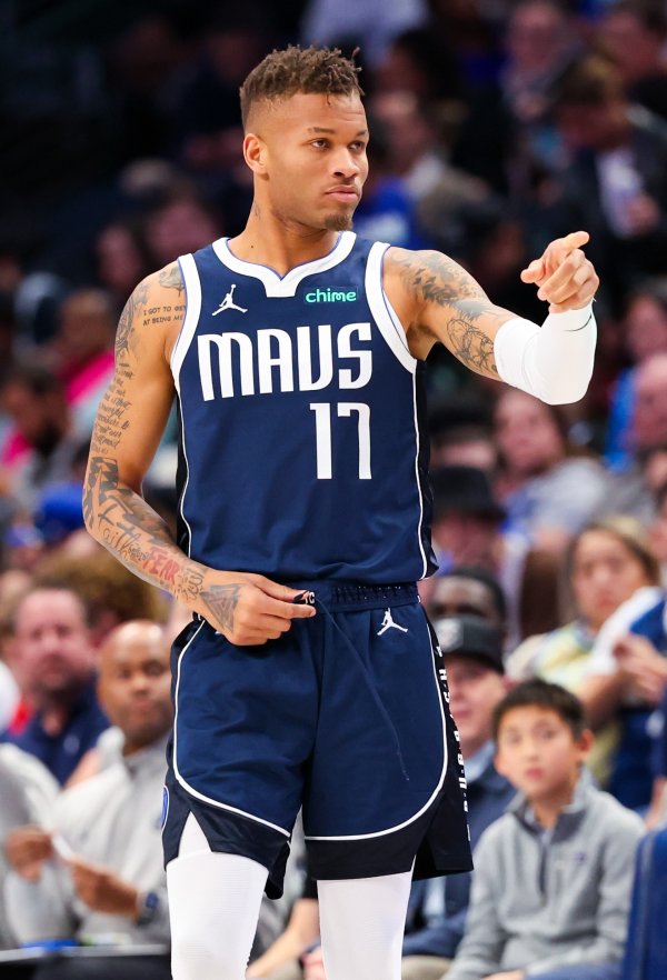 美记：国王和后场球员德克斯特-丹尼斯已达成签约协议