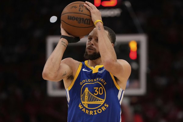 库里: 不会说自己不关注进NBA积分  榜前10 但争冠才是我坚守  的原因