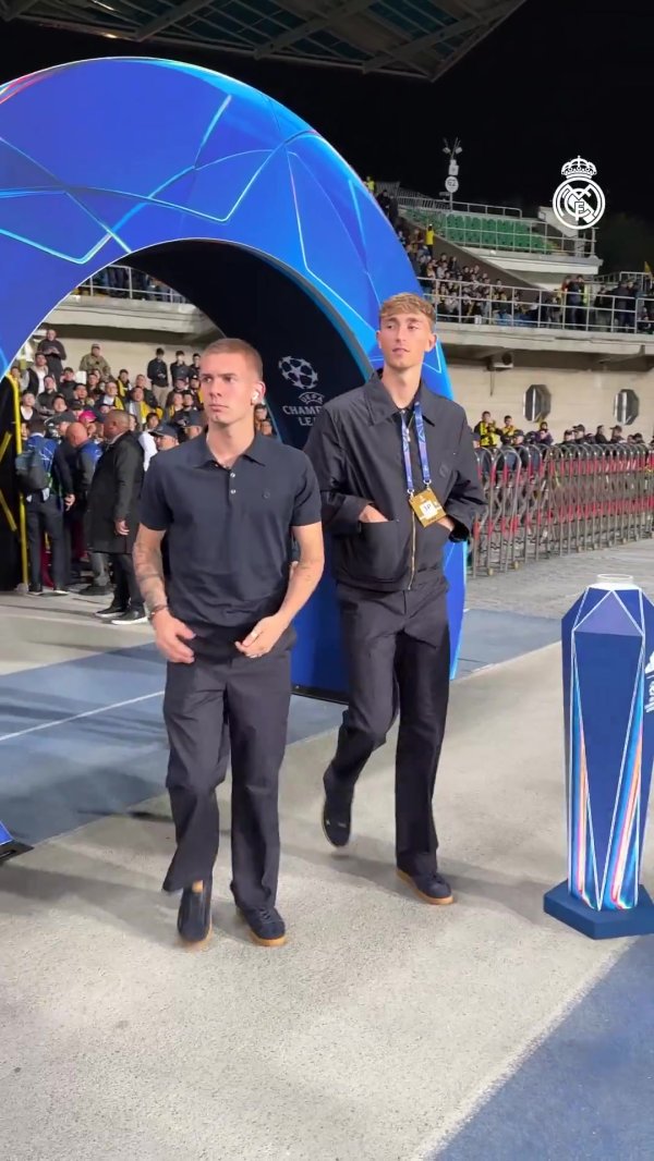 皇马官方晒球员赛前踩场视频，贝林厄姆、赫伊森等人出镜