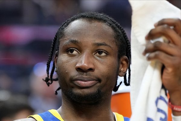 库明加三思! 近8年仅5人签资质报价, 4人底薪, 仅1人获7500万肥约 库明加三思! 近8年仅5人签资质报价, 4人底薪, 仅1人获7500万肥约