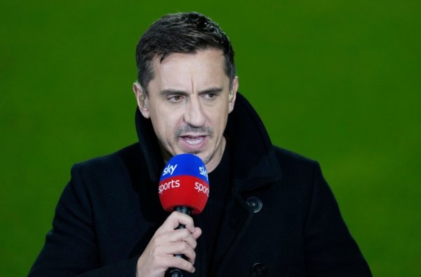 内维尔：利物浦前场球员最后20分钟完全没用 边后场球员问题太大了