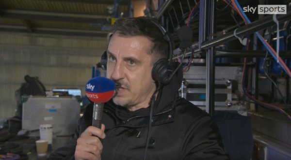 内维尔：维尔茨对赛事  的理解显得很幼稚，跑位糟糕又过多加入  防卫