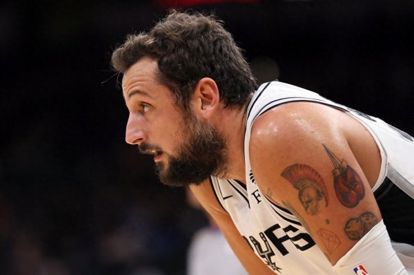 杰伦-布朗: 实话实说我认为贝里内利最难防 他一直在跑无球