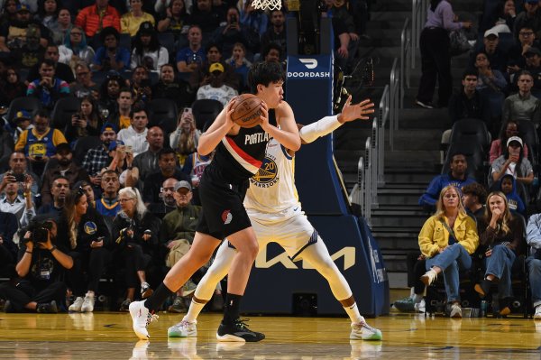 媒体人:这应该是杨瀚森生涯至今最难赛事 今天只能先从蓝领做起 媒体人:这应该是杨瀚森生涯至今最难赛事 今天只能先从蓝领做起