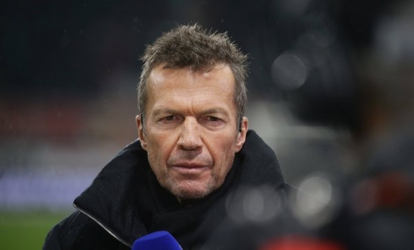 马特乌斯谈德国队:纳格尔斯曼必须停止试验了,踢3-4-2-1合适 马特乌斯谈德国队:纳格尔斯曼必须停止试验了,踢3-4-2-1合适