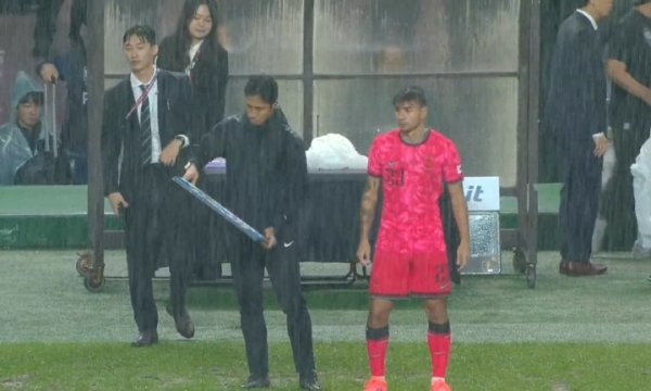 韩国队半场调整,归化球员卡斯特罗普后备 登场! 韩国队半场调整,归化球员卡斯特罗普后备 登场!