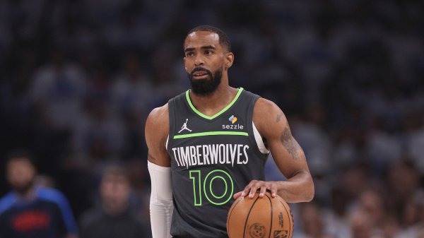 康利：再次成为防守反击主要发起跑线感觉新鲜 能更多掌控赛事  意义重大