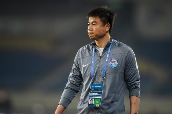 于根伟：这次生病住院是前段时间累积的病情，正常带队赛事  已无碍