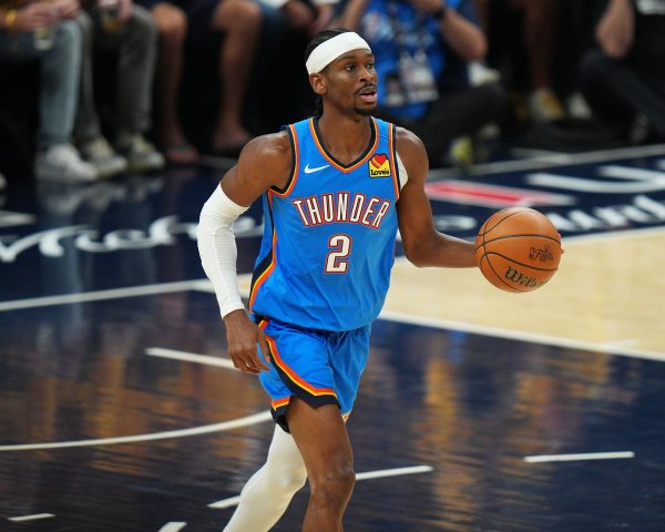 亚历山大:大学时我用表现让指导教练员不愿把我换下 后22场全部杆位 亚历山大:大学时我用表现让指导教练员不愿把我换下 后22场全部杆位