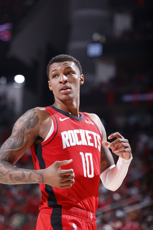 小贾巴里练习  常跟着你？KD：他会做自己 而非成为别人的复制品