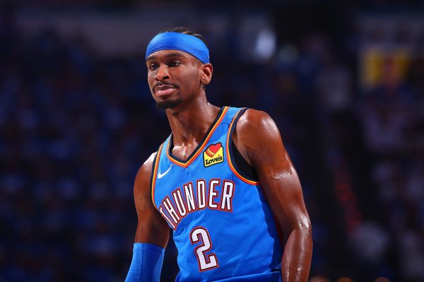 亚历山大：看到第一名  旗帜升起来感觉非常酷 终生难忘的经历